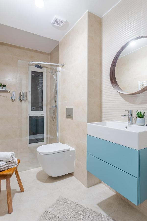 Il Lago - Turquoise - Cozy Luxurious Smart Home By The Lake Voluntari Exterior photo