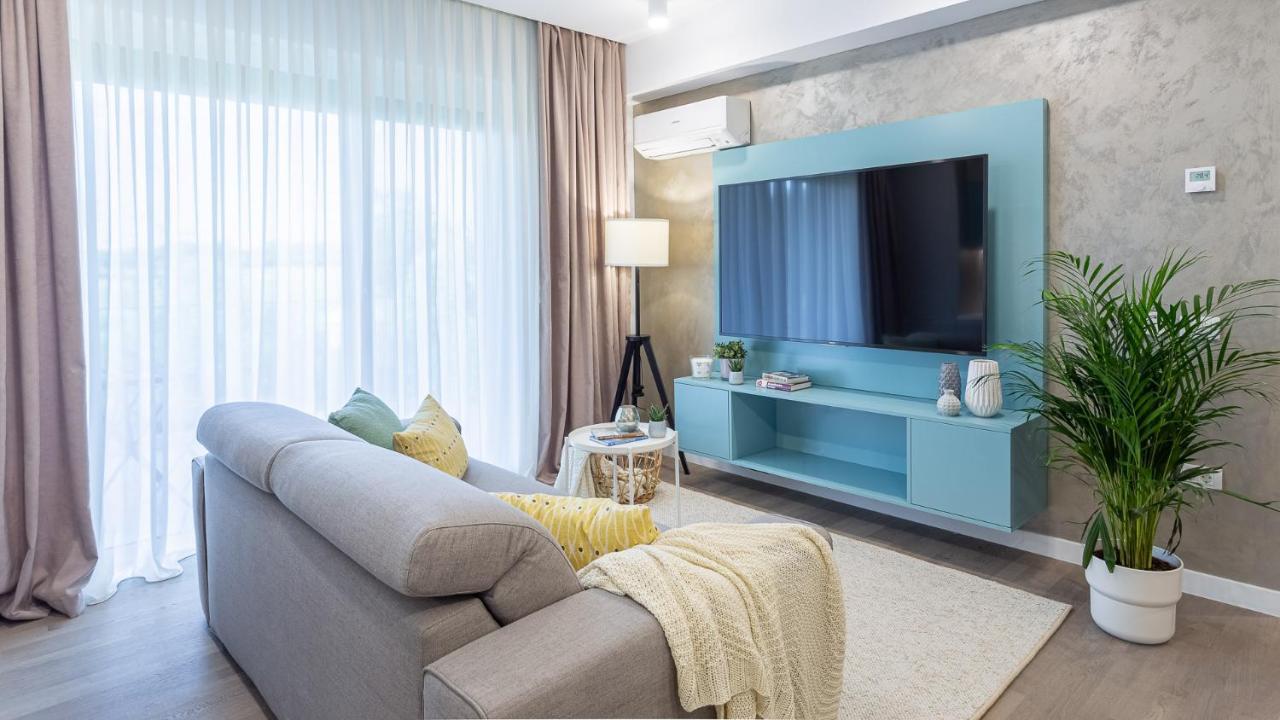 Il Lago - Turquoise - Cozy Luxurious Smart Home By The Lake Voluntari Exterior photo